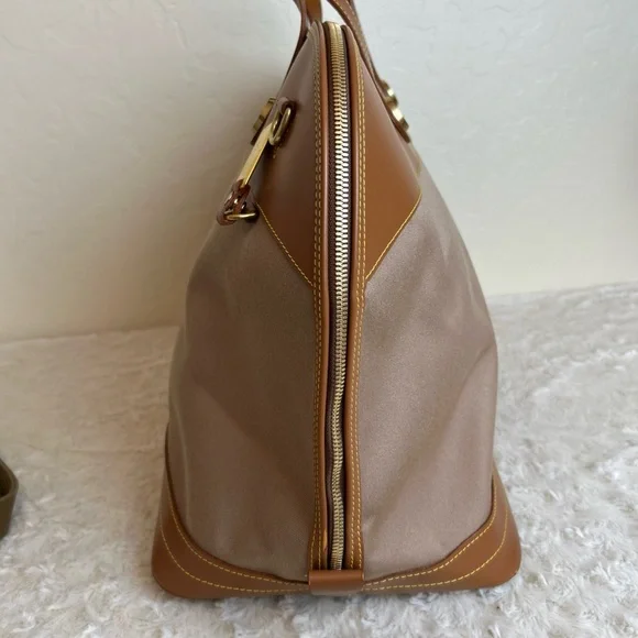 Vtg Dooney & Bourke Cabriolet Weekender Bag Tan Fabric Leather Shoulder Strap - Picture 6 of 9
